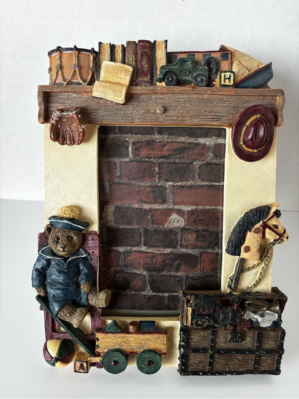 Vintage 1995 Fiji Graphics Resin 3D Teddy Bear Picture Frame 4x6